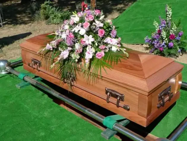 Funeral roses - Image 2
